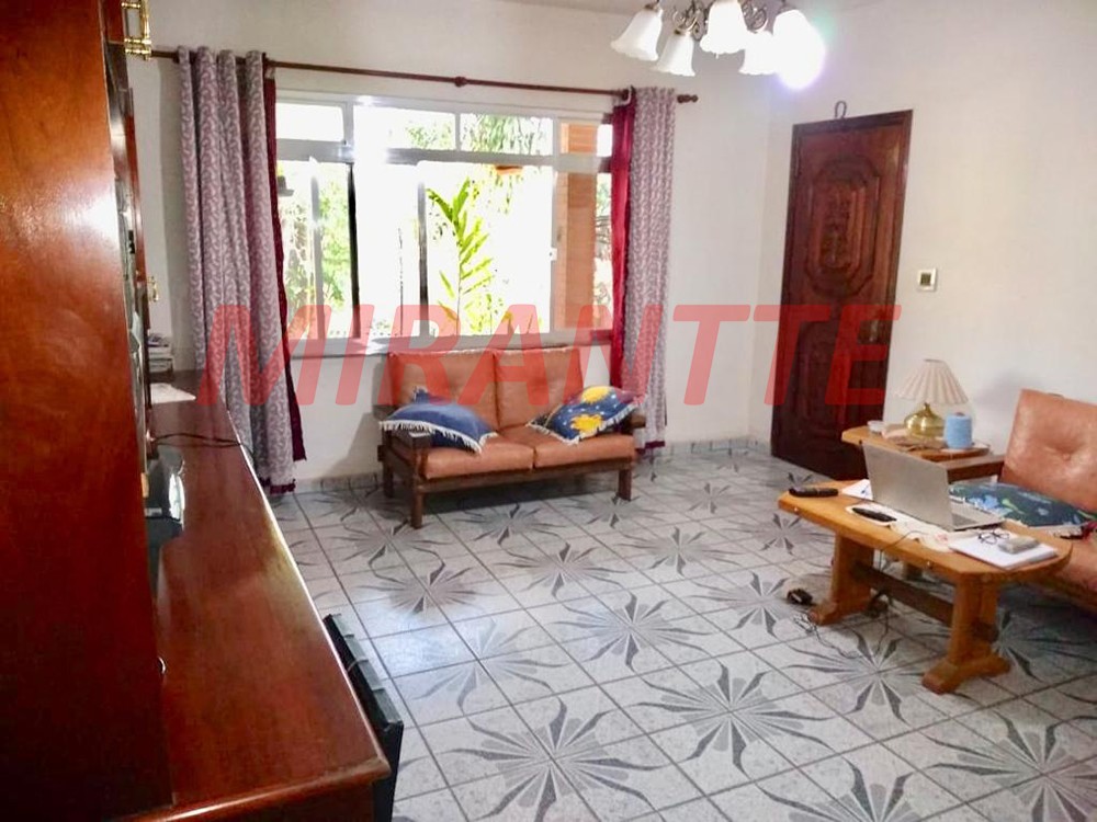 Casa terrea de 290m² com 4 quartos em Centro – Mairiporã