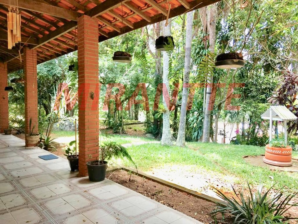 Casa terrea de 290m² com 4 quartos em Centro – Mairiporã
