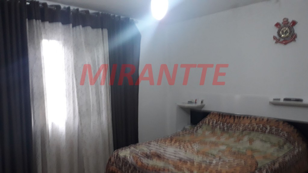 Sobrado de 130m² com 4 quartos em Vila Nova Galvão