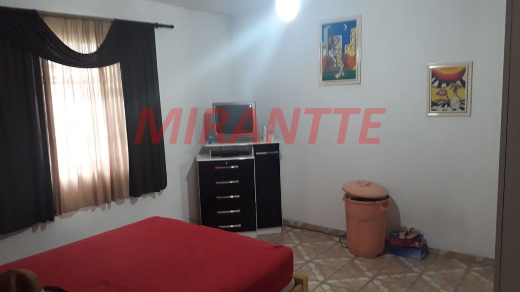 Sobrado de 130m² com 4 quartos em Vila Nova Galvão