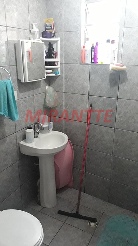 Sobrado de 130m² com 4 quartos em Vila Nova Galvão