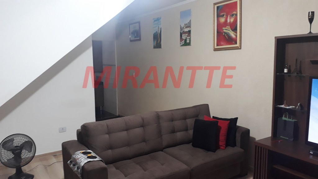Sobrado de 130m² com 4 quartos em Vila Nova Galvão