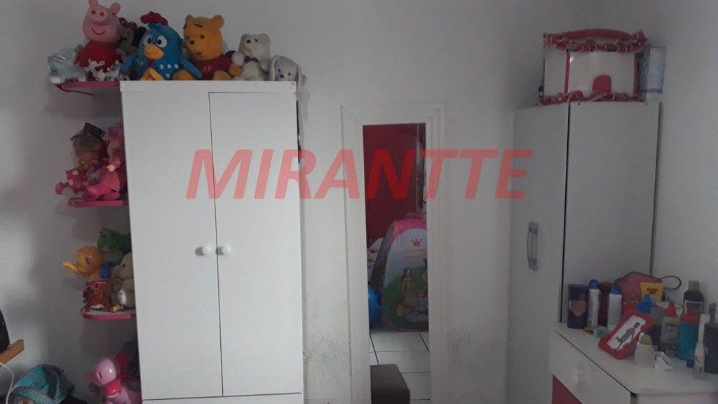Sobrado de 130m² com 4 quartos em Vila Nova Galvão