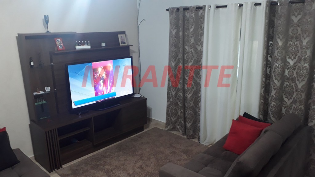 Sobrado de 130m² com 4 quartos em Vila Nova Galvão