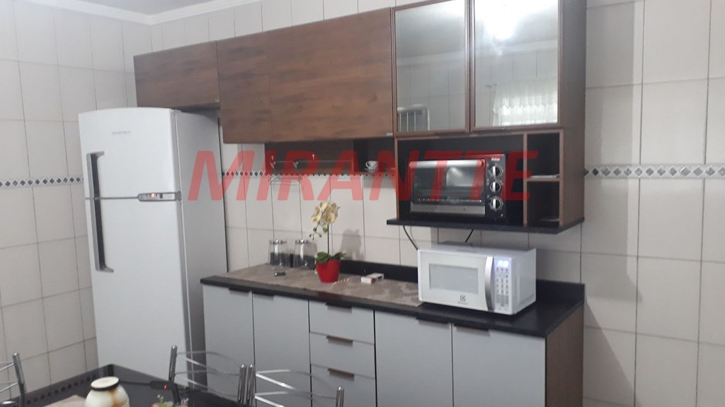 Sobrado de 130m² com 4 quartos em Vila Nova Galvão
