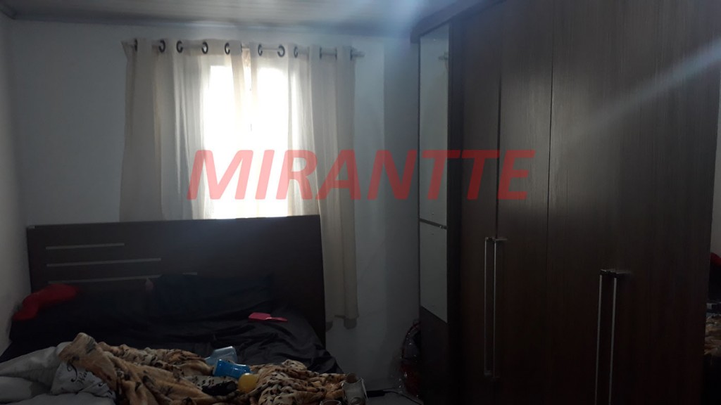Sobrado de 130m² com 4 quartos em Vila Nova Galvão
