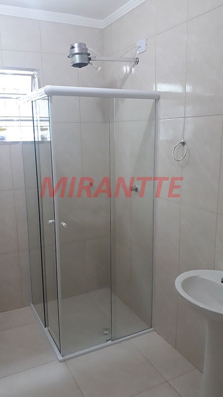 Sobrado de 130m² com 4 quartos em Vila Nova Galvão