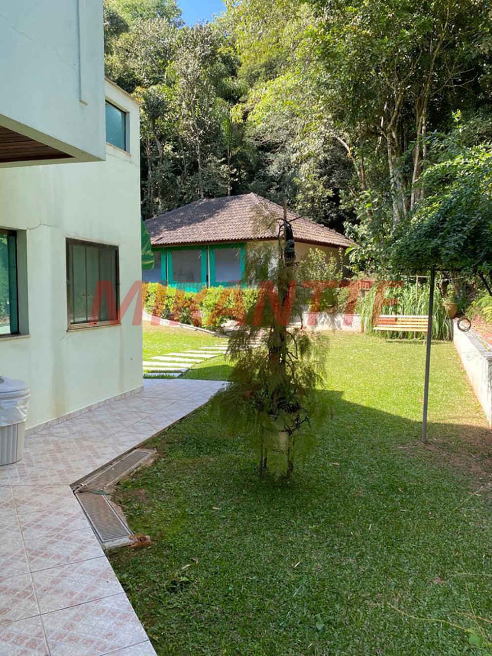 Sobrado de 480m² com 4 quartos em Serra da Cantareira