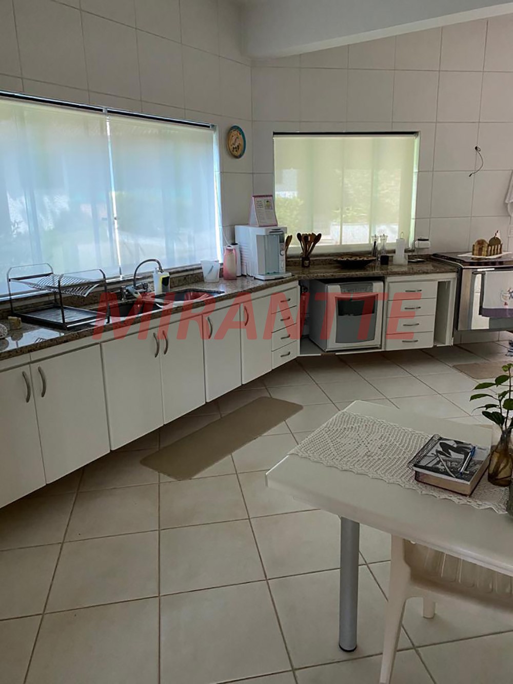 Sobrado de 480m² com 4 quartos em Serra da Cantareira