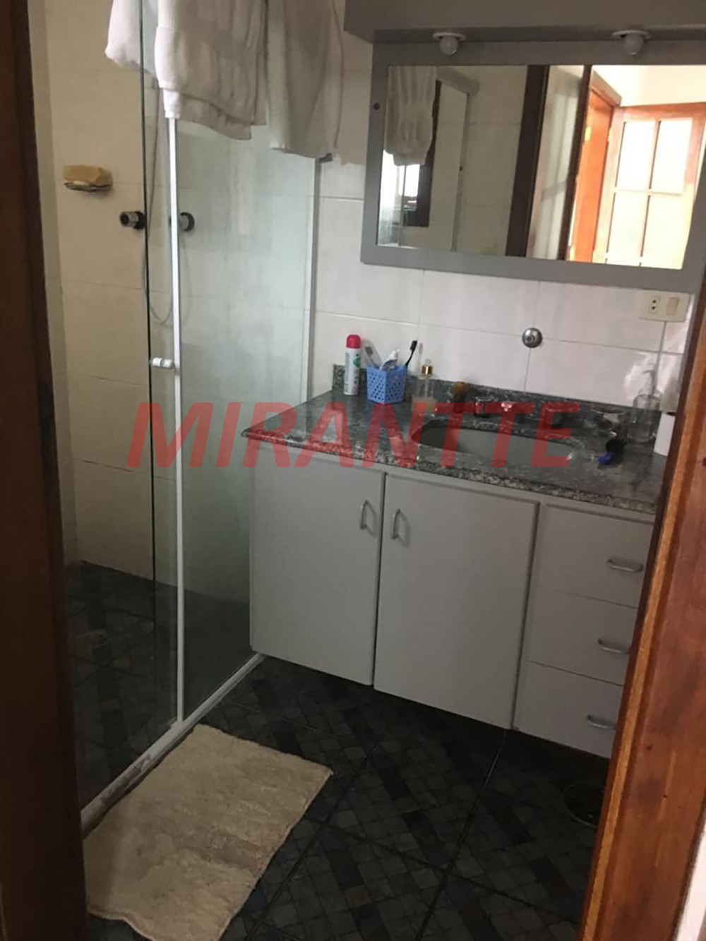 Sobrado de 370m² com 2 quartos em Serra Da Cantareira
