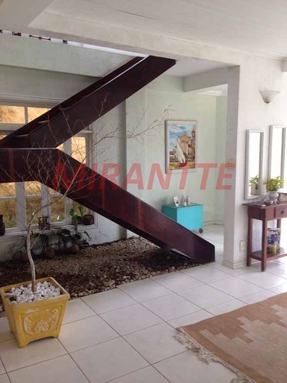 Sobrado com 3 quartos em Jardim City