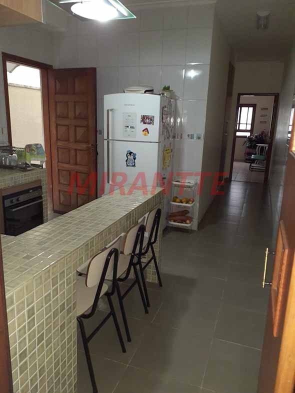 Sobrado de 199m² com 3 quartos em Vila Milton