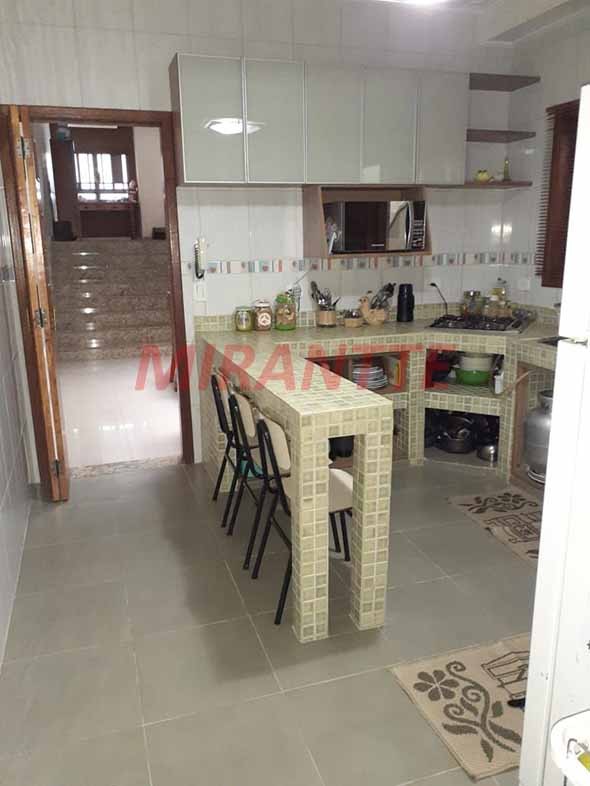 Sobrado de 199m² com 3 quartos em Vila Milton