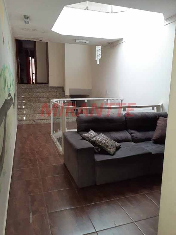 Sobrado de 199m² com 3 quartos em Vila Milton