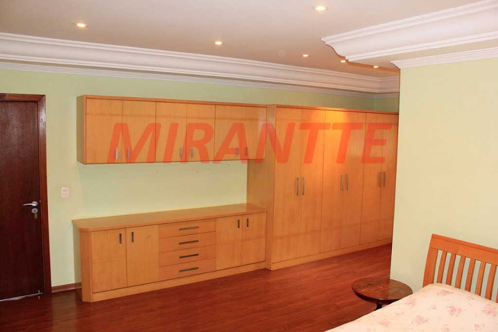 Sobrado de 494m² com 7 quartos em Jardim Nova Cajamar