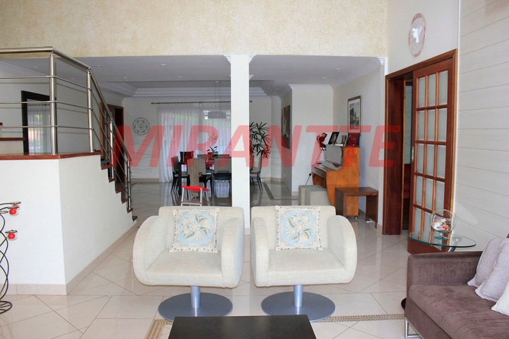 Sobrado de 494m² com 7 quartos em Jardim Nova Cajamar