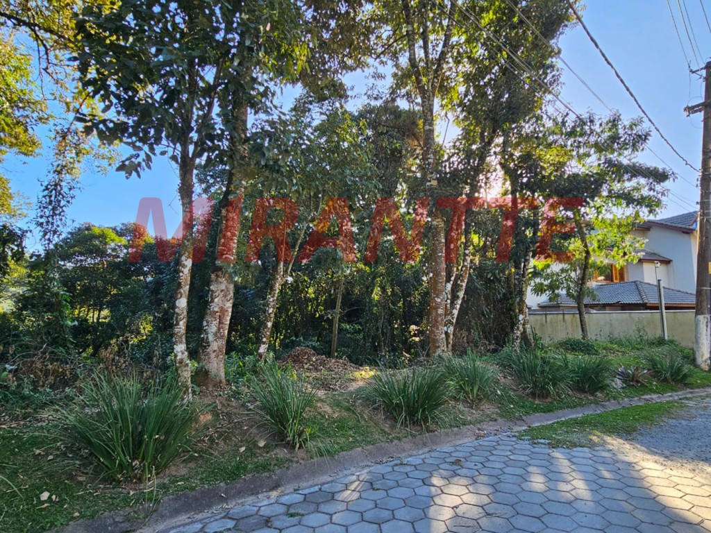 Terreno de 964m² em Serra da Cantareira