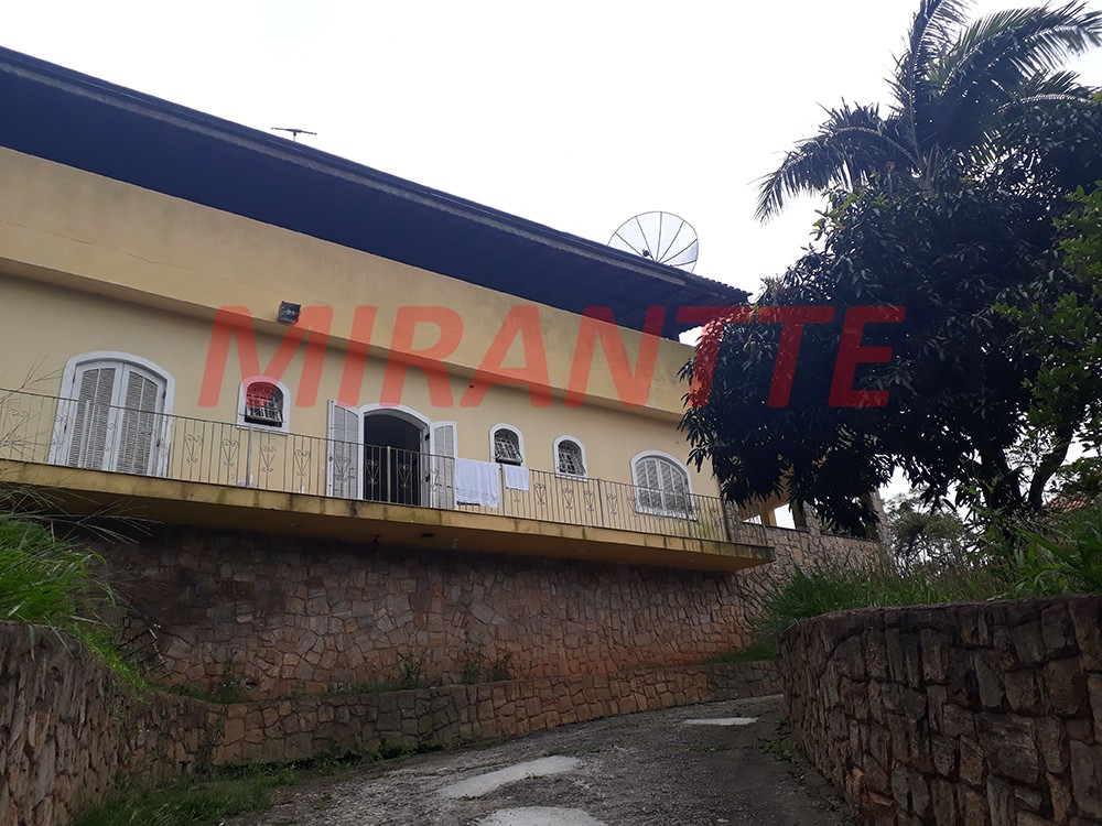 Sobrado de 800m² com 6 quartos em Serra da Cantareira