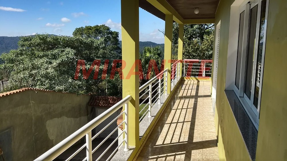Casa terrea de 350m² com 4 quartos em Serra Da Cantareira
