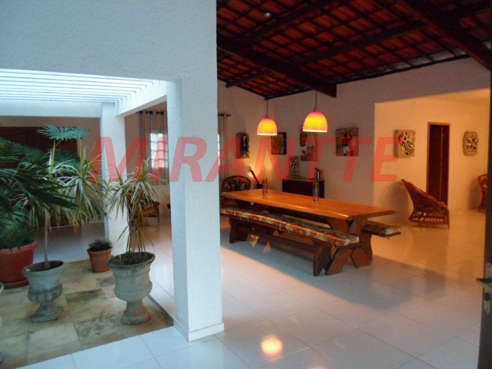 Casa terrea com 7 quartos em Pacheco
