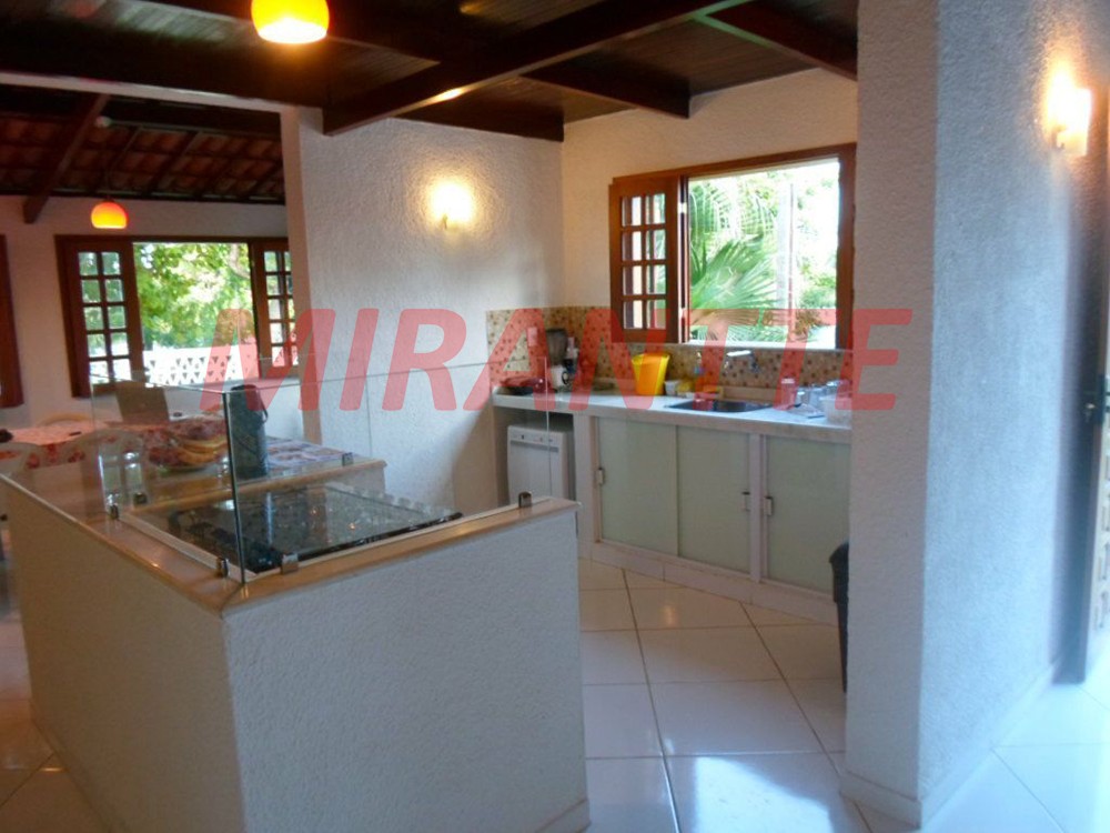 Casa terrea com 7 quartos em Pacheco