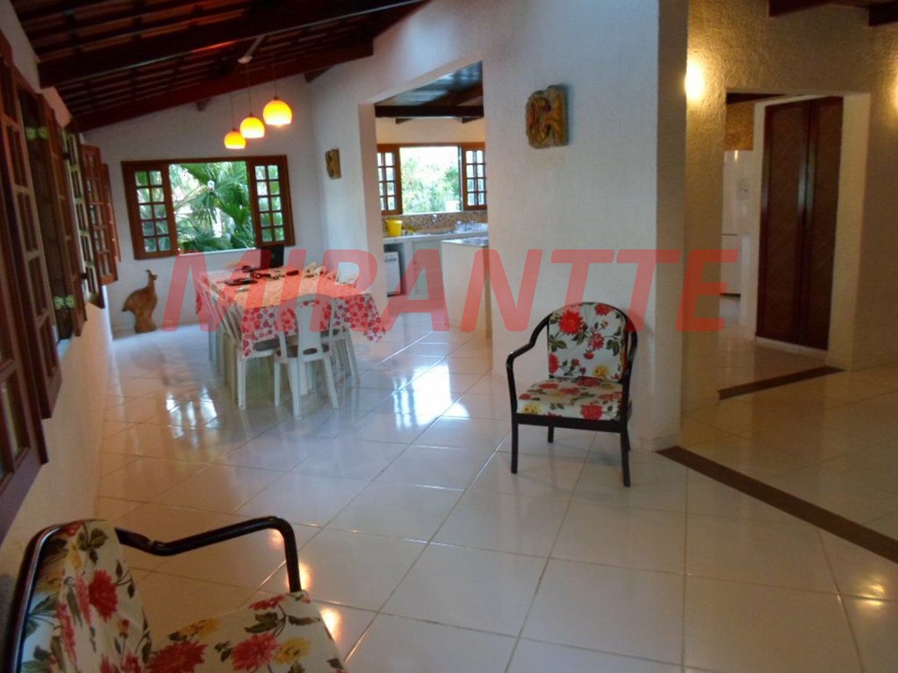 Casa terrea com 7 quartos em Pacheco