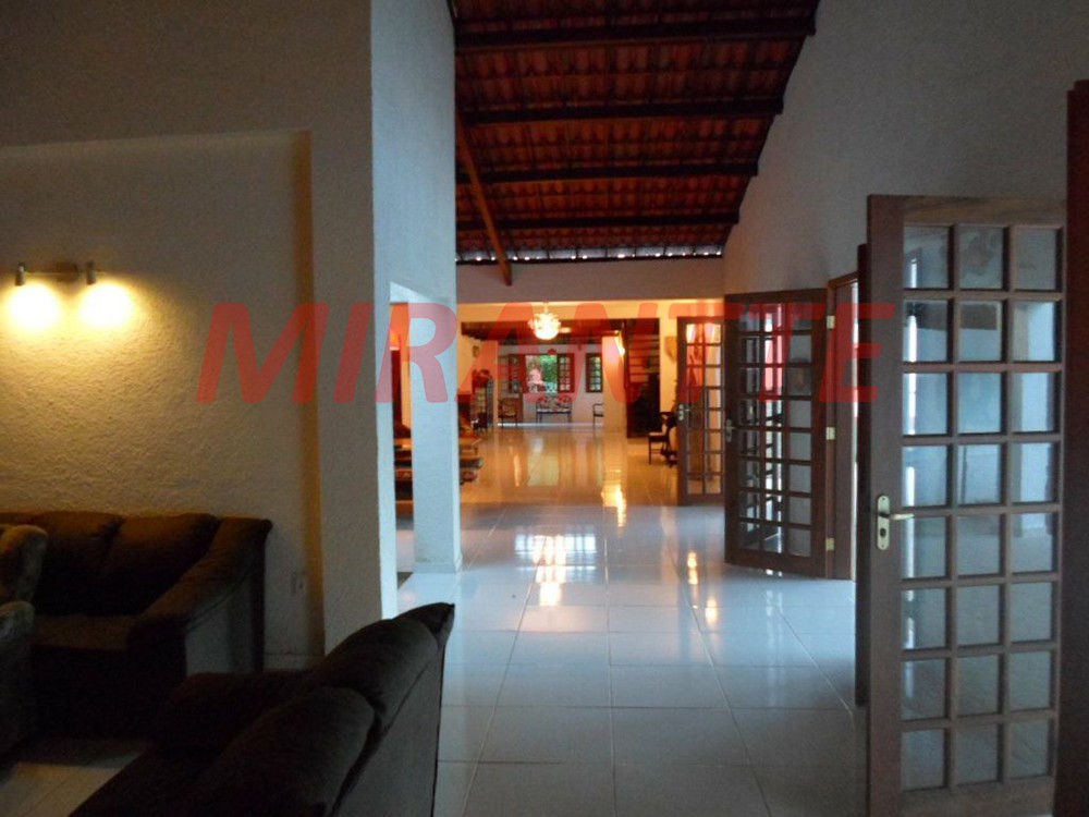 Casa terrea com 7 quartos em Pacheco