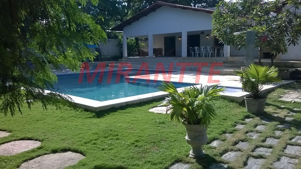 Casa terrea com 7 quartos em Pacheco