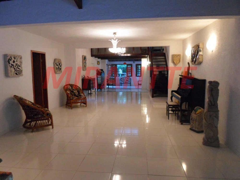 Casa terrea com 7 quartos em Pacheco