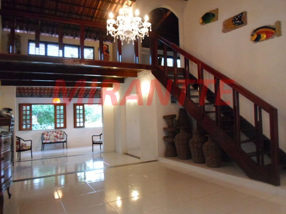Casa terrea com 7 quartos em Pacheco