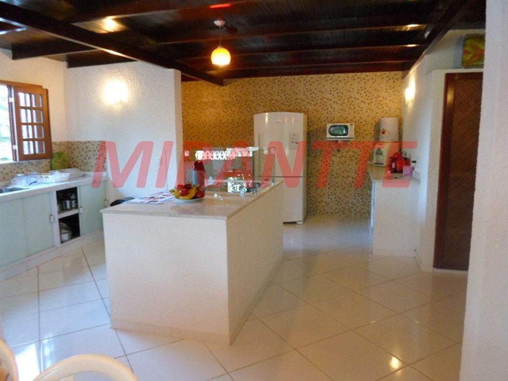 Casa terrea com 7 quartos em Pacheco