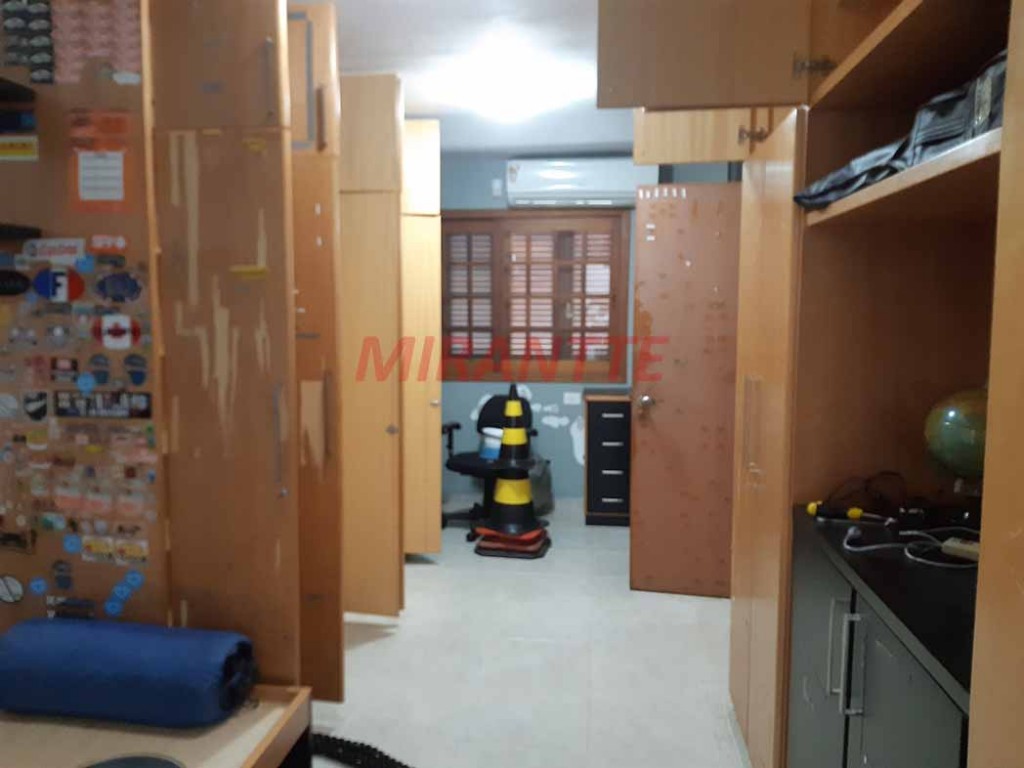 Sobrado de 300m² com 1 quartos em Jardim Guapíra