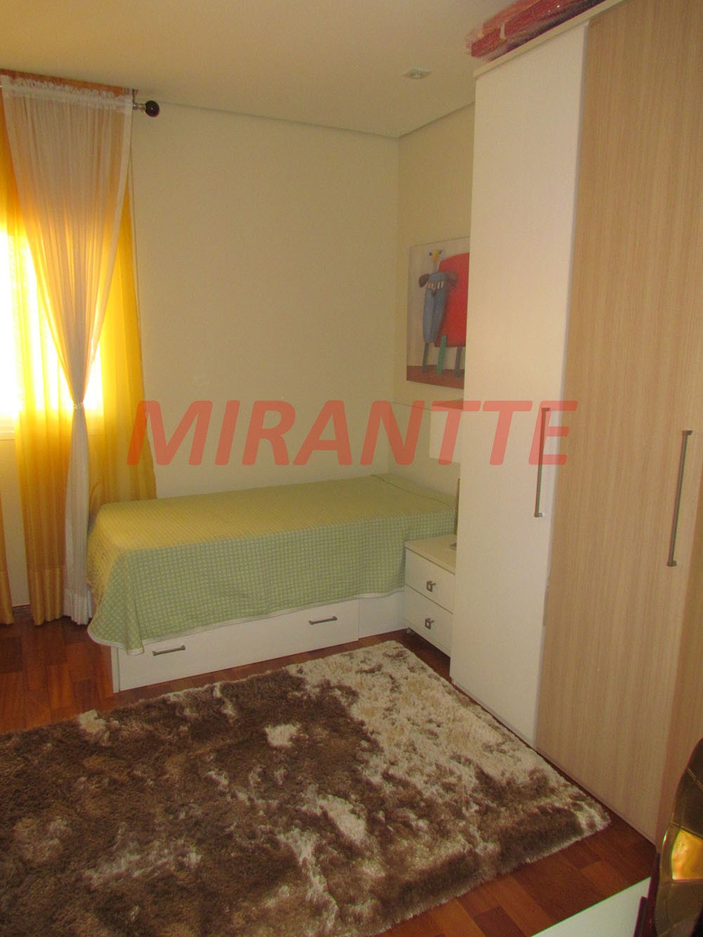 Sobrado de 310m² com 3 quartos em Parque Renato Maia