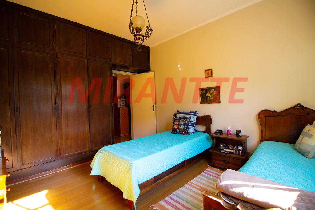 Sobrado de 275m² com 3 quartos em Bosque Maia