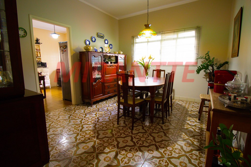 Sobrado de 275m² com 3 quartos em Bosque Maia