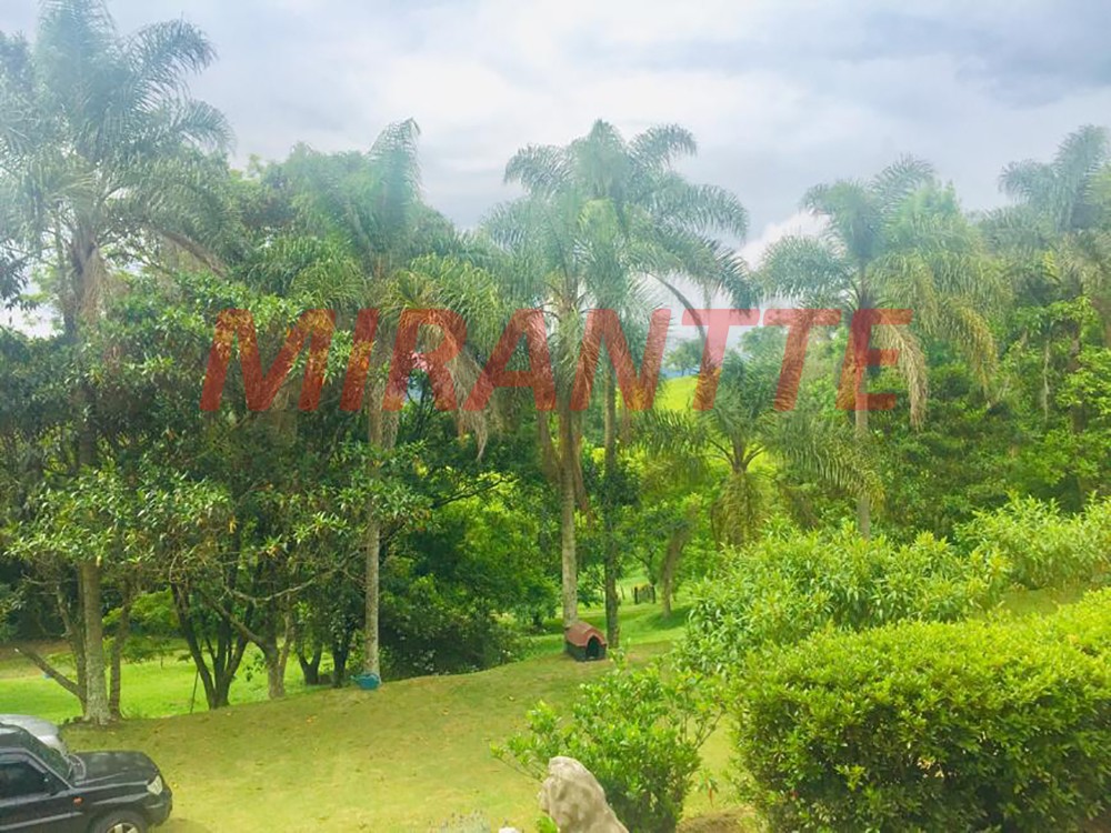 ChÁcara de 600m² com 6 quartos em Serra Da Cantareira