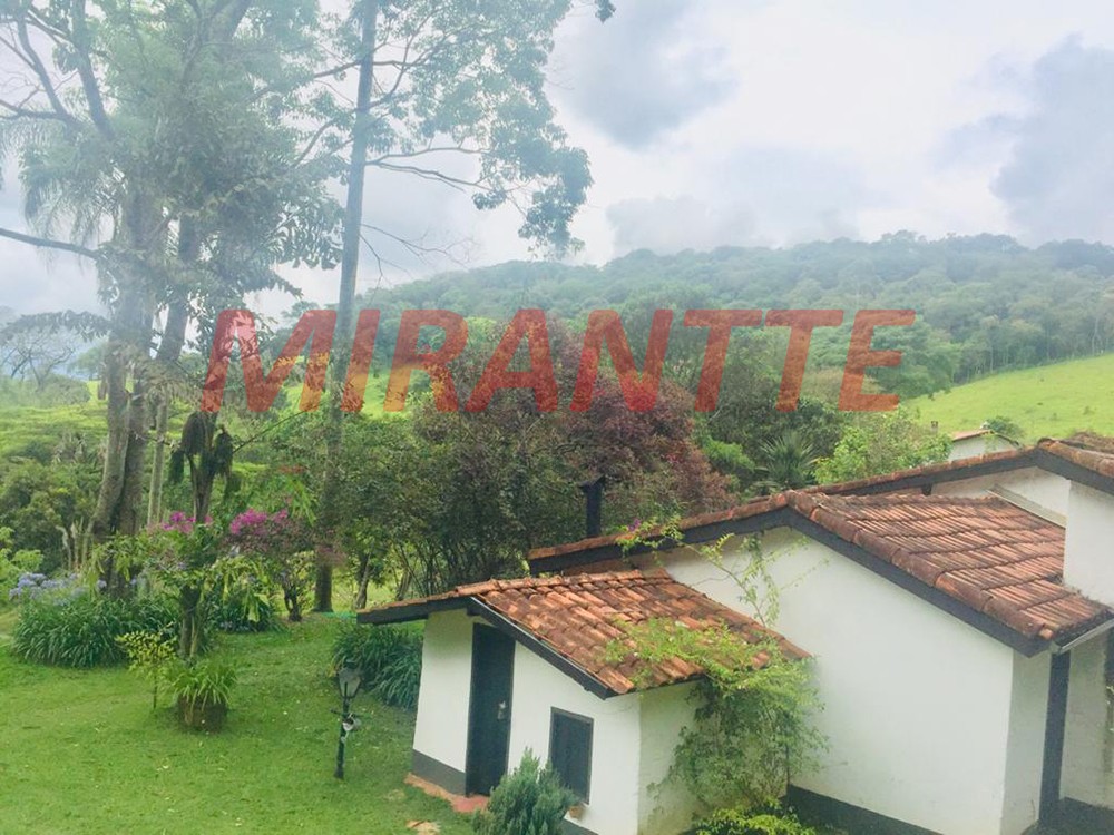 ChÁcara de 600m² com 6 quartos em Serra Da Cantareira