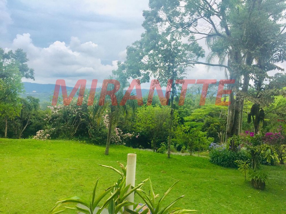 ChÁcara de 600m² com 6 quartos em Serra Da Cantareira