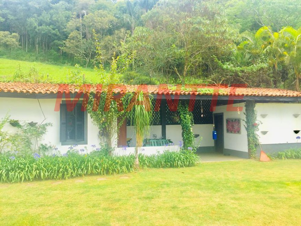 ChÁcara de 600m² com 6 quartos em Serra Da Cantareira