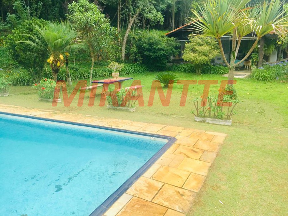 ChÁcara de 600m² com 6 quartos em Serra Da Cantareira