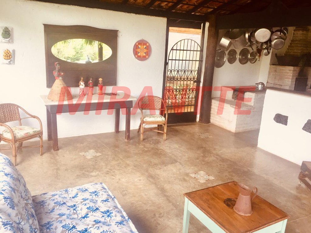 ChÁcara de 600m² com 6 quartos em Serra Da Cantareira