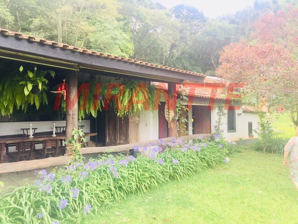 ChÁcara de 600m² com 6 quartos em Serra Da Cantareira