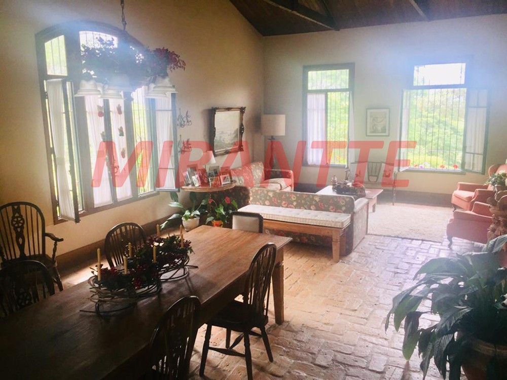 ChÁcara de 600m² com 6 quartos em Serra Da Cantareira