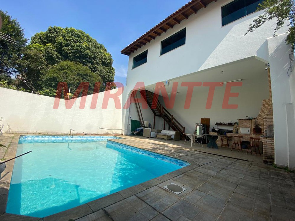 Sobrado de 350m² com 3 quartos em Imirim