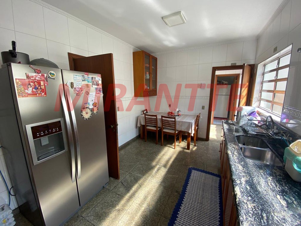Sobrado de 350m² com 3 quartos em Imirim