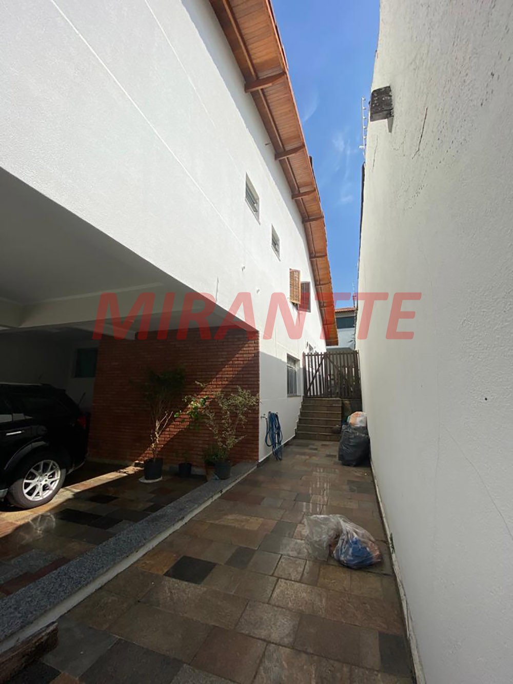 Sobrado de 350m² com 3 quartos em Imirim