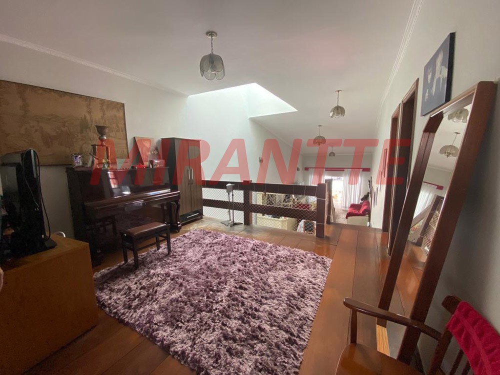 Sobrado de 350m² com 3 quartos em Imirim