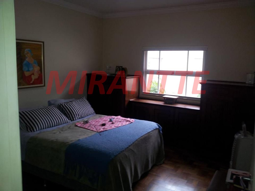 Sobrado de 270m² com 4 quartos em Brooklin