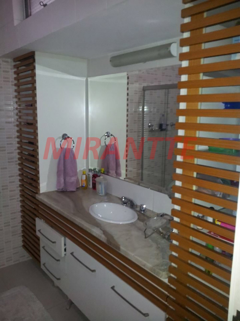 Sobrado de 270m² com 4 quartos em Brooklin