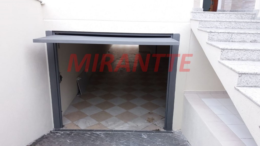 Sobrado de 230m² com 3 quartos em Vila Santa Teresinha